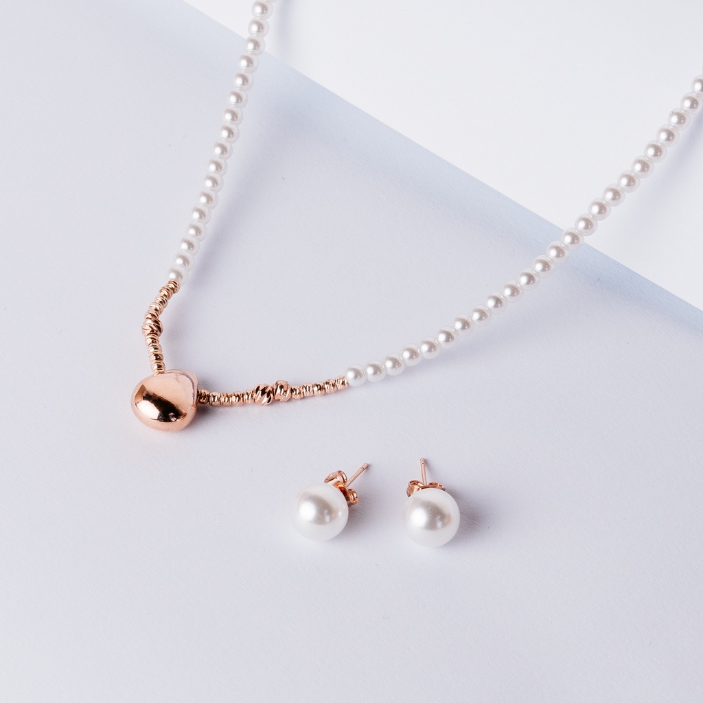 Set Cadena y Aretes de Perlas